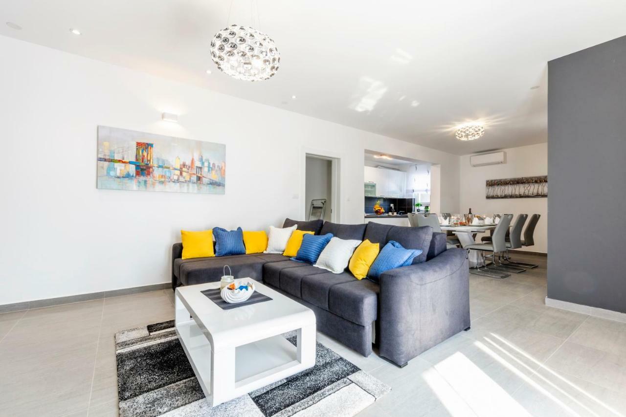 Apartman Magnolia By *